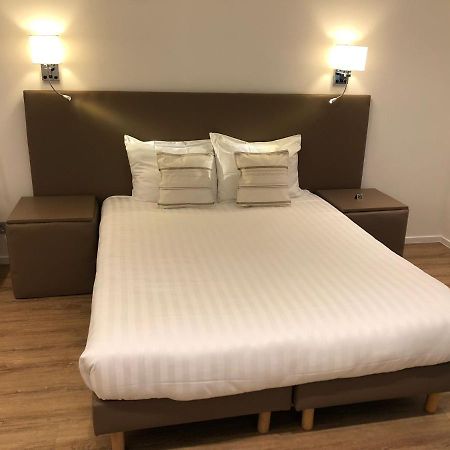 Shelter-Rooms Buizingen Екстер'єр фото