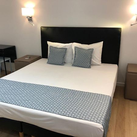 Shelter-Rooms Buizingen Екстер'єр фото