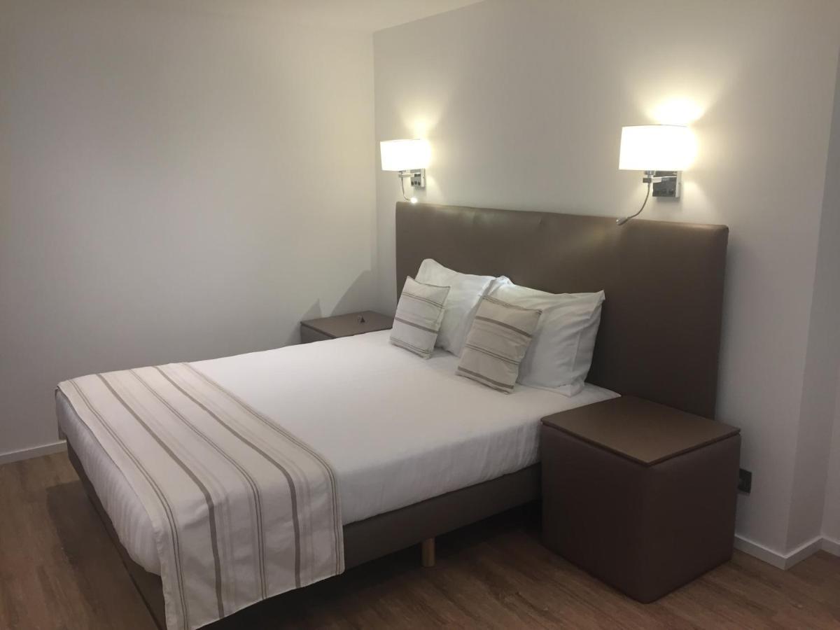Shelter-Rooms Buizingen Екстер'єр фото