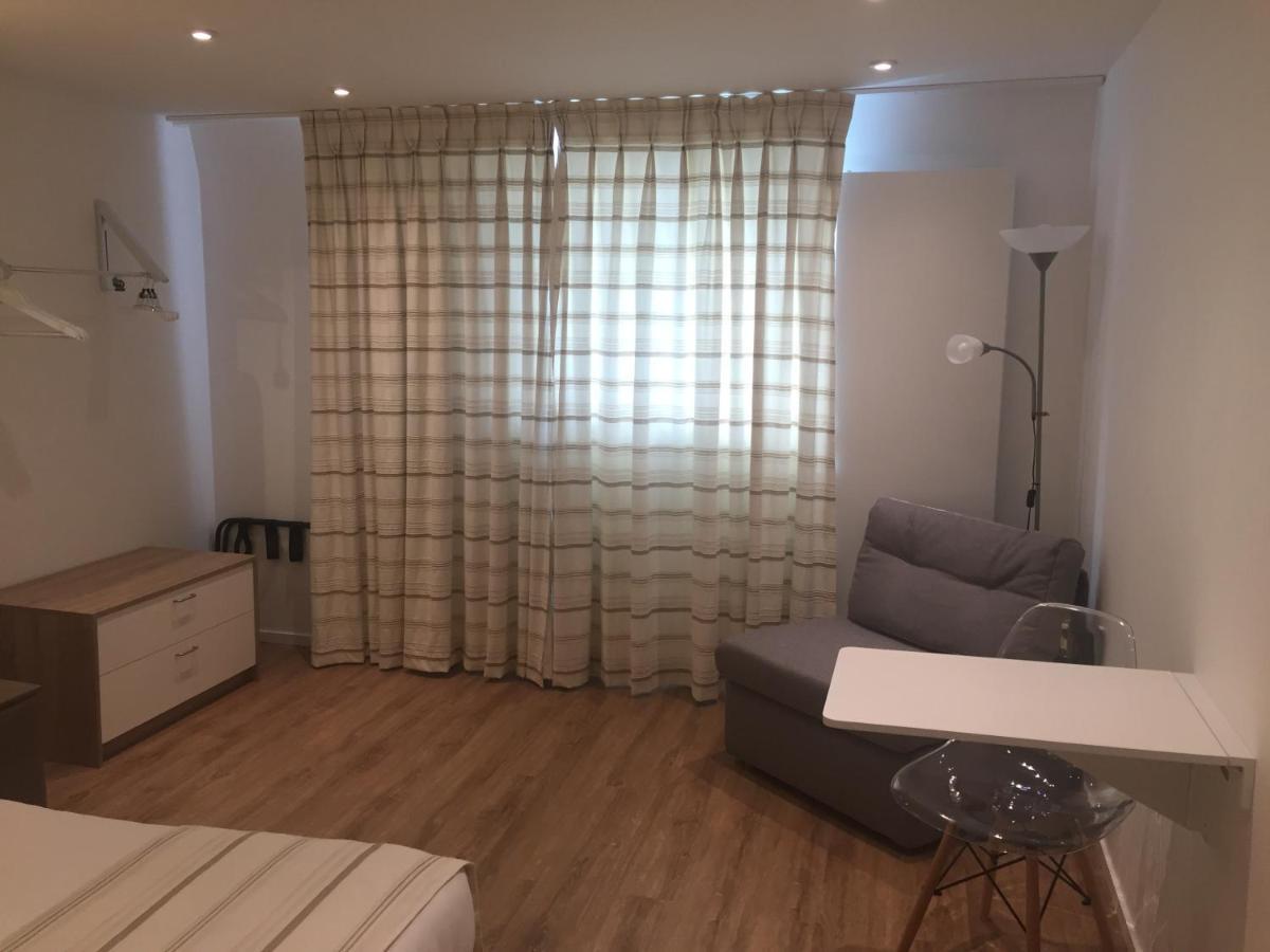 Shelter-Rooms Buizingen Екстер'єр фото