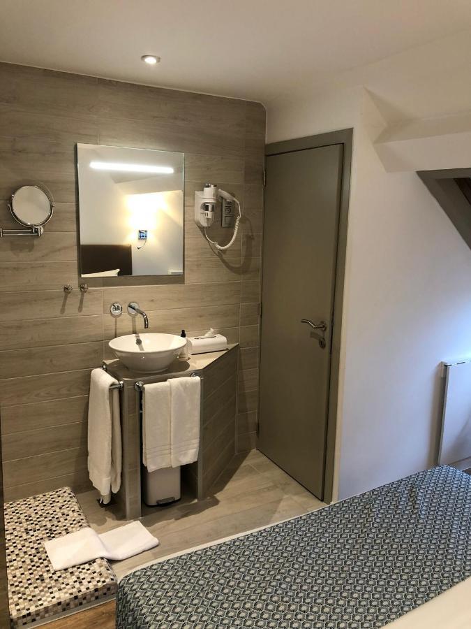 Shelter-Rooms Buizingen Екстер'єр фото