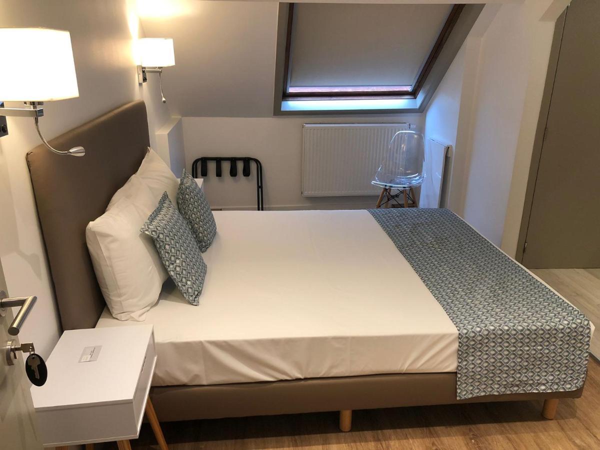 Shelter-Rooms Buizingen Екстер'єр фото
