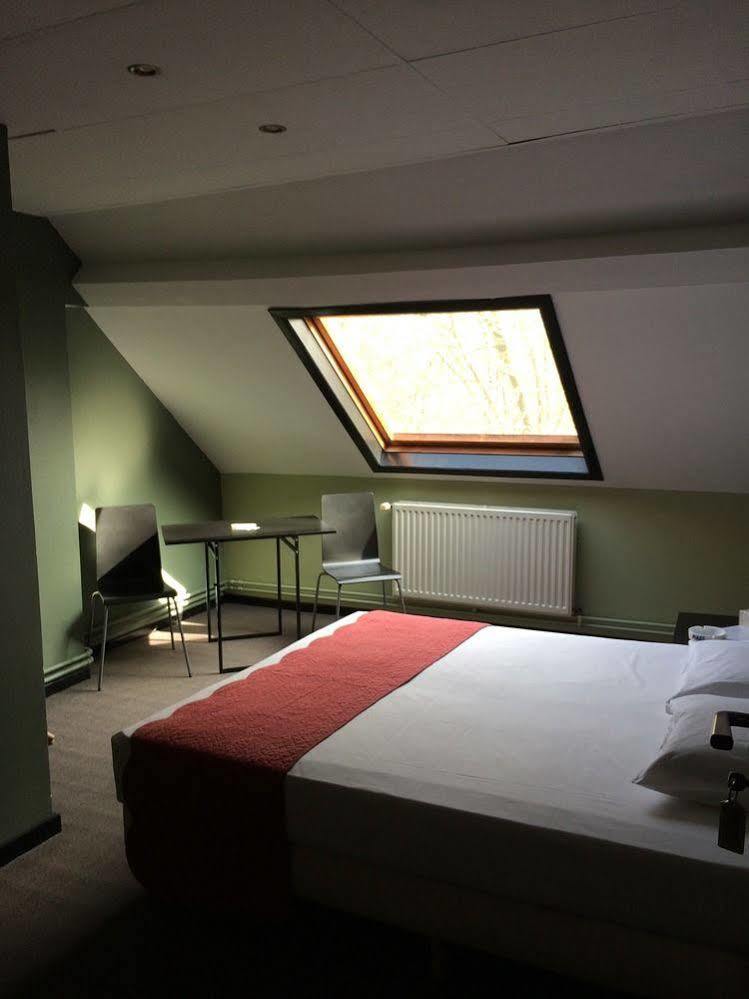 Shelter-Rooms Buizingen Екстер'єр фото